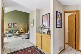 8777 Cottonwood Ln, Eden Prairie, MN 55347 - Photo 5