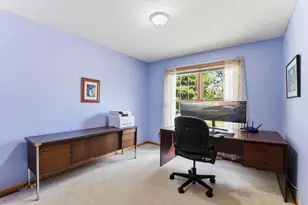 8777 Cottonwood Ln, Eden Prairie, MN 55347 - Photo 35
