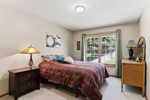 8777 Cottonwood Ln, Eden Prairie, MN 55347 - Photo 37