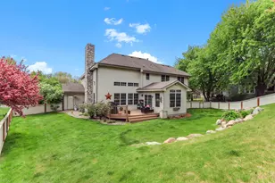 8777 Cottonwood Ln, Eden Prairie, MN 55347 - Photo 49