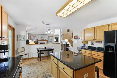 8777 Cottonwood Lane, Eden Prairie, MN 55347 - Photo 17