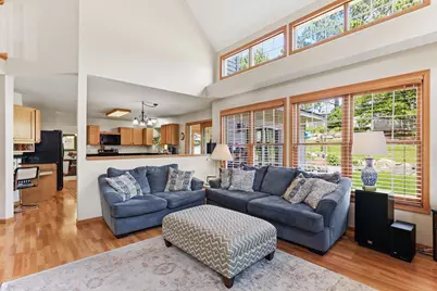 8777 Cottonwood Lane, Eden Prairie, MN 55347 - Photo 11