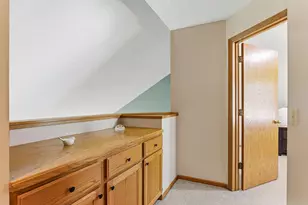 8777 Cottonwood Ln, Eden Prairie, MN 55347 - Photo 23