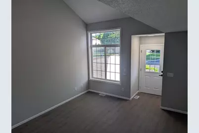 9814 Hamlet Lane S, Cottage Grove, MN 55016 - Photo 3