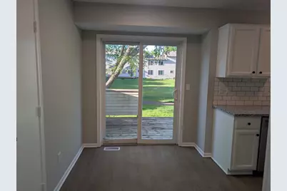9814 Hamlet Lane S, Cottage Grove, MN 55016 - Photo 7