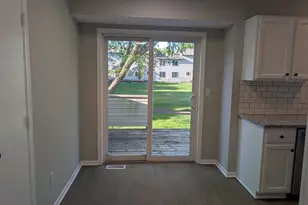 9814 Hamlet Ln S, Cottage Grove, MN 55016 - Photo 7