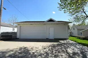 131 E 7th St, Zumbrota, MN 55992 - Photo 5
