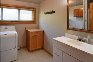 131 E 7th St, Zumbrota, MN 55992 - Photo 33