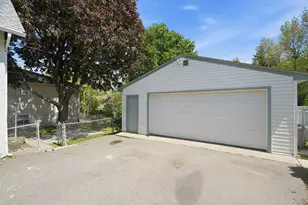 1070 Dale St N, Saint Paul, MN 55117 - Photo 7