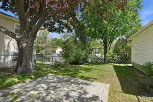 1070 Dale St N, Saint Paul, MN 55117 - Photo 7