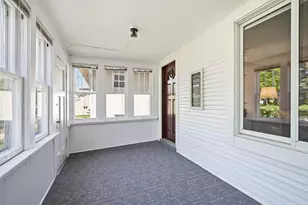 1070 Dale St N, Saint Paul, MN 55117 - Photo 13