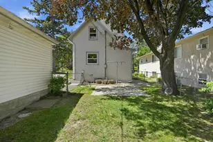 1070 Dale St N, Saint Paul, MN 55117 - Photo 11