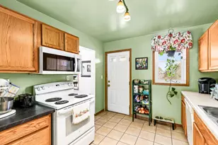 822 E 7th St, Duluth, MN 55805 - Photo 35