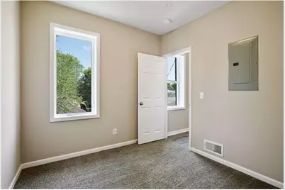 2050 W Broadway Avenue, Minneapolis, MN 55411 - Photo 31