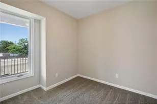 2050 W Broadway Ave, Minneapolis, MN 55411 - Photo 11