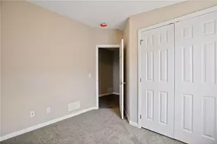 2050 W Broadway Ave, Minneapolis, MN 55411 - Photo 39