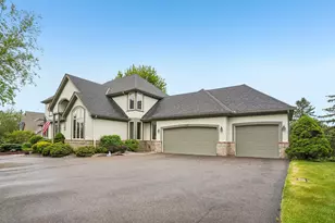 10215 Bluff Rd, Eden Prairie, MN 55347 - Photo 3