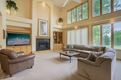 10215 Bluff Road, Eden Prairie, MN 55347 - Photo 5