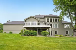 10215 Bluff Rd, Eden Prairie, MN 55347 - Photo 73