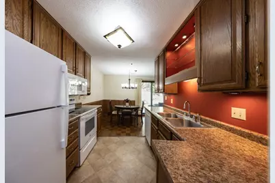 723 Larpenteur Avenue E #723A, Maplewood, MN 55117 - Photo 11