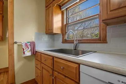 1699 Ashland Avenue, Saint Paul, MN 55104 - Photo 17