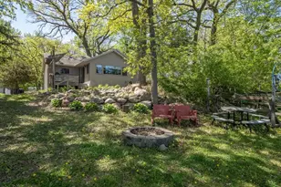 527 Marian St, Waterville, MN 56096 - Photo 27