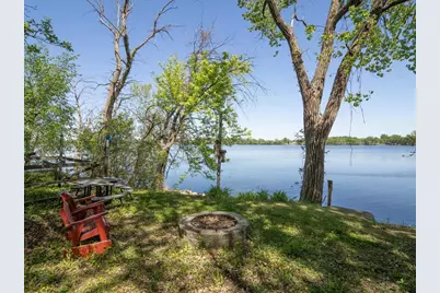 527 Marian Street, Waterville, MN 56096 - Photo 3
