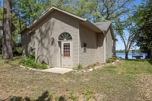 527 Marian St, Waterville, MN 56096 - Photo 23