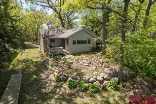 527 Marian St, Waterville, MN 56096 - Photo 17