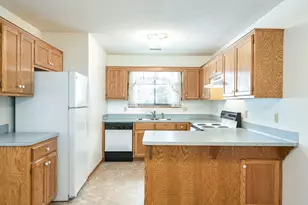 7630 13th St N, Oakdale, MN 55128 - Photo 3