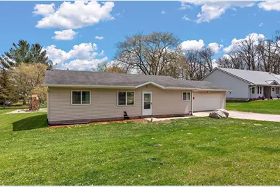 931 Perry Avenue N, Browerville, MN 56438 - Photo 3