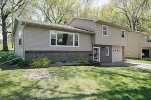 135 Eltinge Pl, Fairmont, MN 56031 - Photo 1