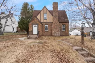 109 10th St, Cloquet, MN 55720 - Photo 1