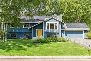 405 Merrimac Ln N, Plymouth, MN 55447 - Photo 47