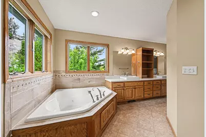 1452 Golf View Drive, River Falls, WI 54022 - Photo 19