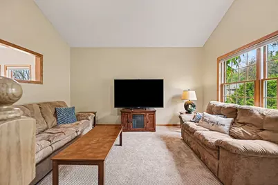 1452 Golf View Drive, River Falls, WI 54022 - Photo 3