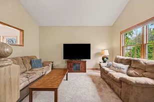 1452 Golf View Dr, River Falls, WI 54022 - Photo 3