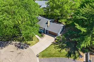 311 Eagle Ridge Cir, Burnsville, MN 55337 - Photo 3