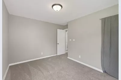 831 Howard Street N, Saint Paul, MN 55119 - Photo 11