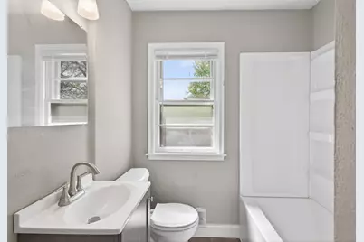 831 Howard Street N, Saint Paul, MN 55119 - Photo 9