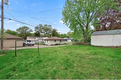 831 Howard Street N, Saint Paul, MN 55119 - Photo 17