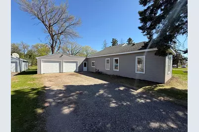 729 E Ripley Street, Litchfield, MN 55355 - Photo 1