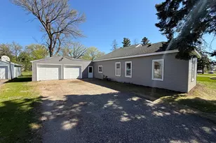 729 E Ripley St, Litchfield, MN 55355 - Photo 1