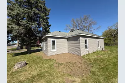 729 E Ripley Street, Litchfield, MN 55355 - Photo 3