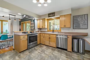 3324 Skycroft Dr, Saint Anthony, MN 55418 - Photo 11