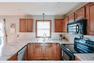 270 Highlands Avenue, Zumbrota, MN 55992 - Photo 3