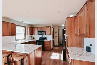 270 Highlands Avenue, Zumbrota, MN 55992 - Photo 5