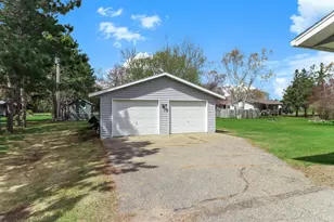 418 N Clayborn Ave, Parkers Prairie, MN 56361 - Photo 11