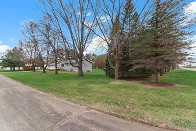 418 N Clayborn Avenue, Parkers Prairie, MN 56361 - Photo 3