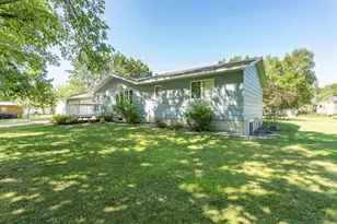 418 N Clayborn Ave, Parkers Prairie, MN 56361 - Photo 3